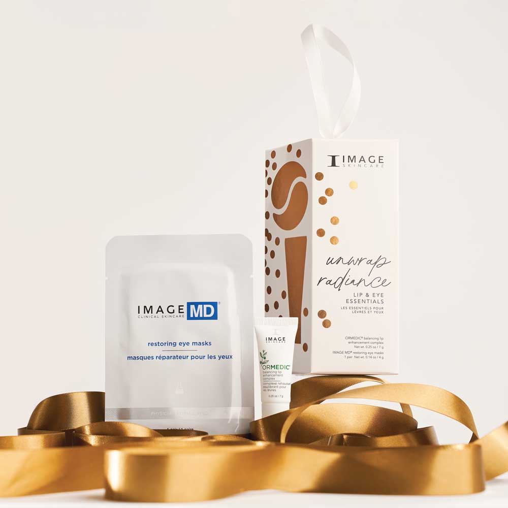 image-skincare-unwrap-radiance-products Подарочный набор Unwrap Radiance