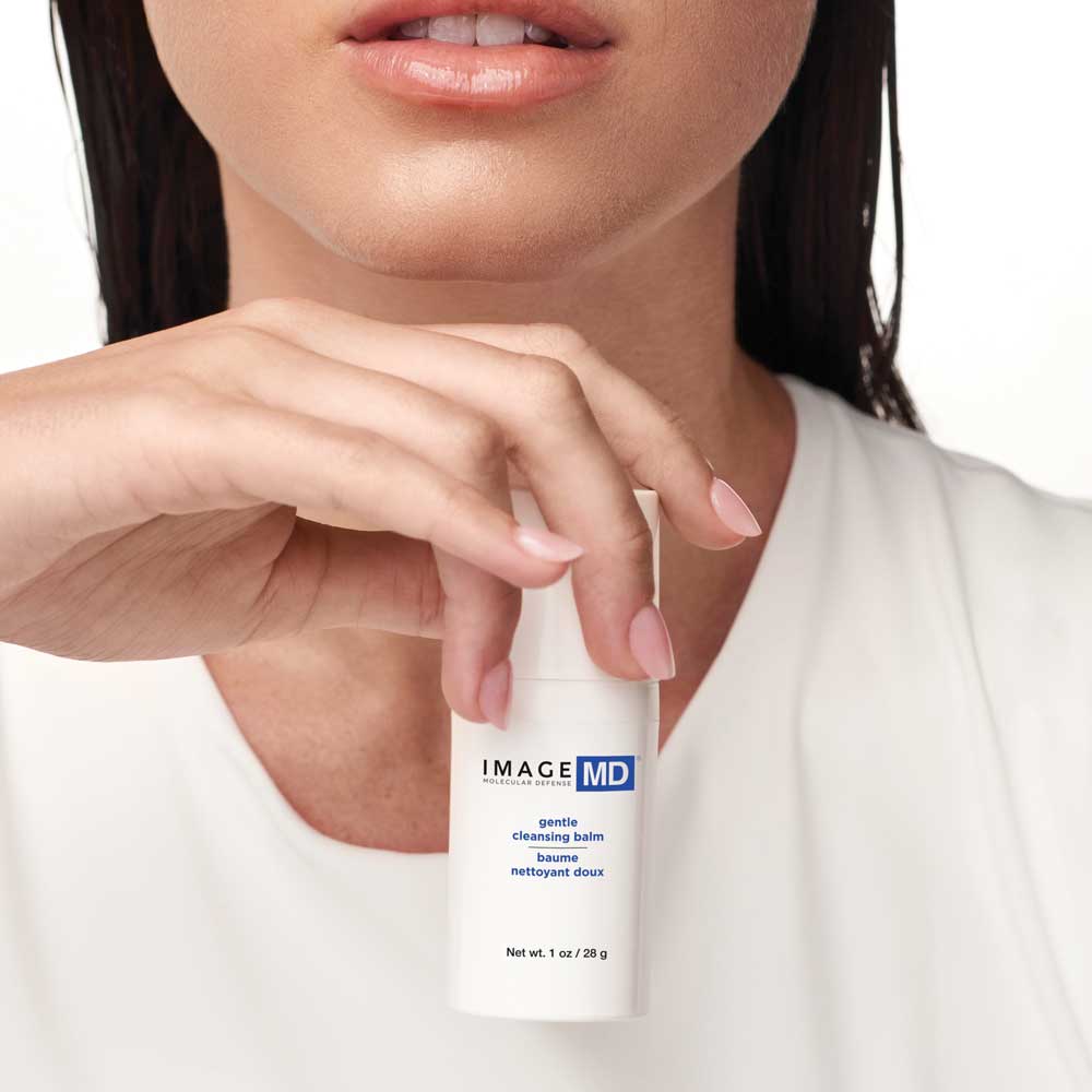 image_md_gentle_cleansing_balm_model Travel IMAGE MD Puhastuspalsam
